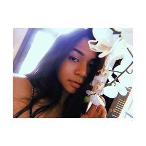 Meet your Posher, Ayesha